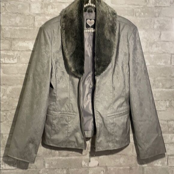 Ashley 26 International Jacket Silver Embossed Faux Fur Collar Silver Sz Med - Picture 11 of 11